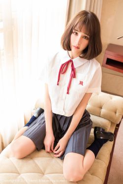 玩弄高耸白嫩的乳峰A片